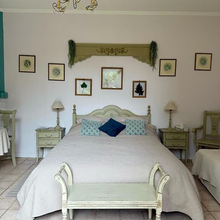 Le Domaine Des Pres Du Hom Bed & Breakfast Bezu-Saint-Eloi Exterior photo