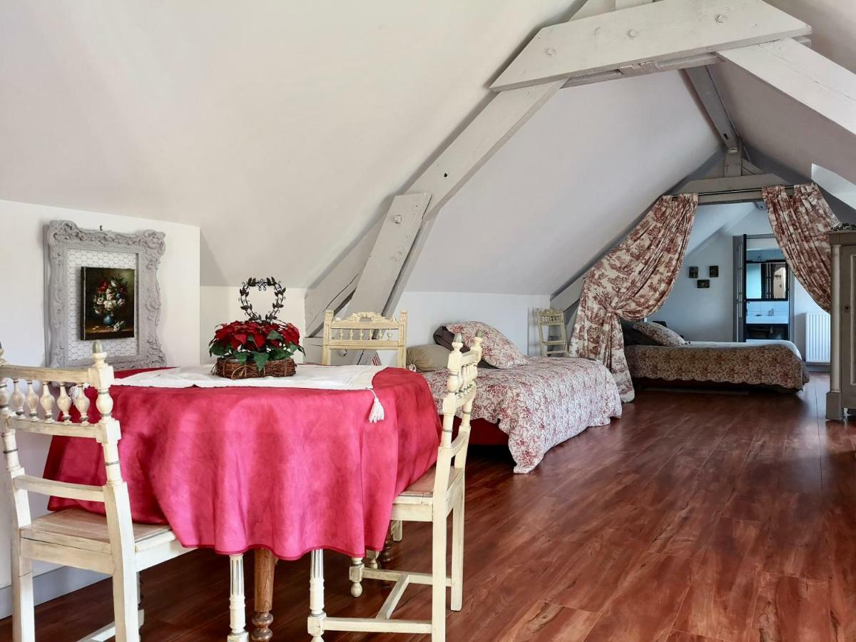 Le Domaine Des Pres Du Hom Bed & Breakfast Bezu-Saint-Eloi Exterior photo