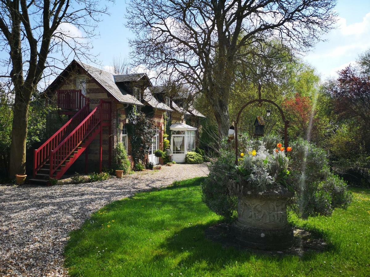 Le Domaine Des Pres Du Hom Bed & Breakfast Bezu-Saint-Eloi Exterior photo